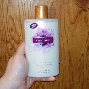 VS Berry Kiss Lotion